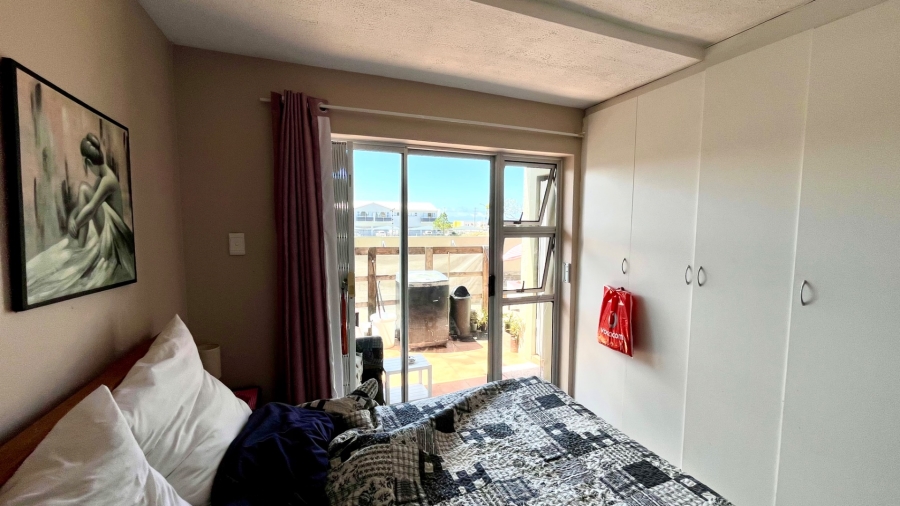 2 Bedroom Property for Sale in Heiderand Western Cape
